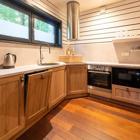 Forest Escape Semesterbostad *