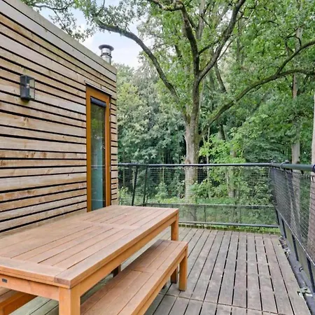 Semesterbostad Forest Escape *